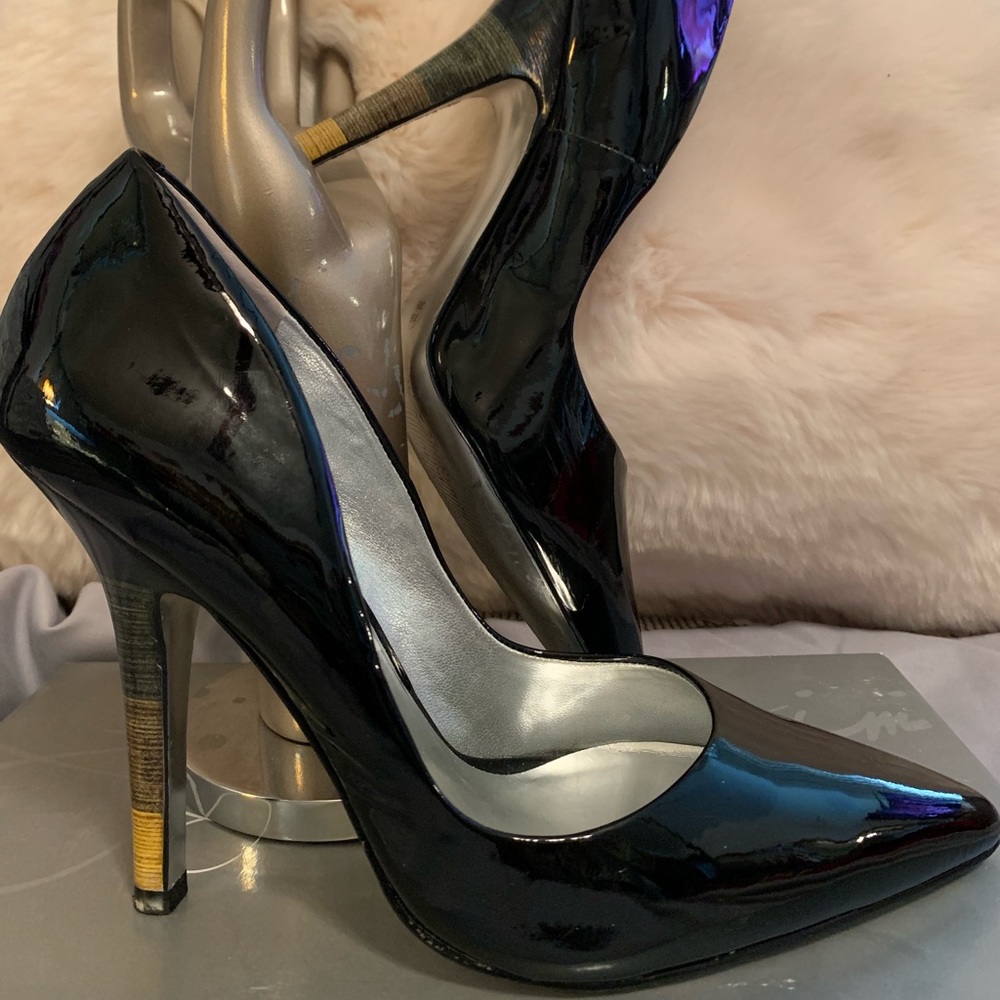 Jessica Simpson patent leather pumps